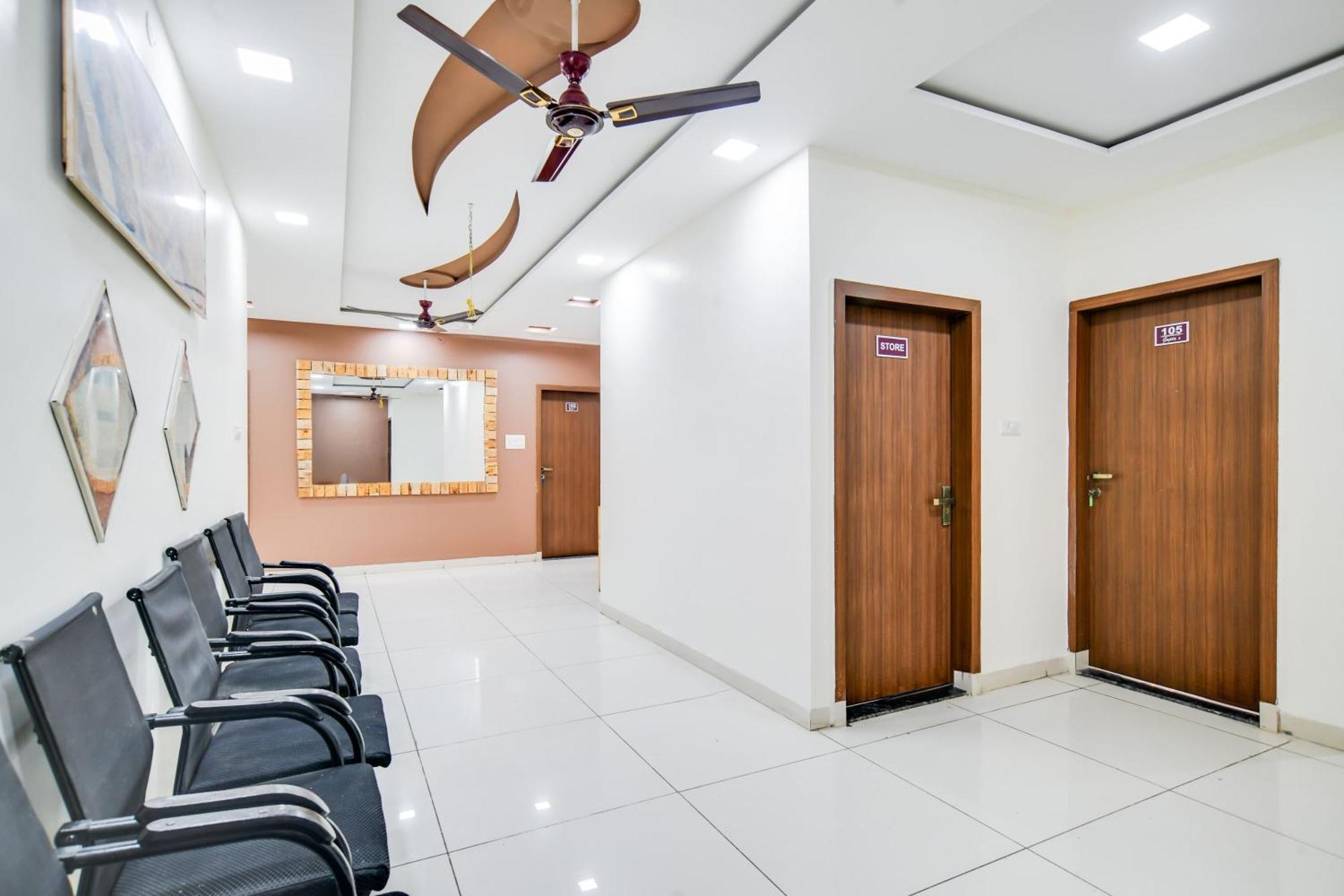 Super Collection O Indore Near Omax City 1 Kanadiya 外观 照片