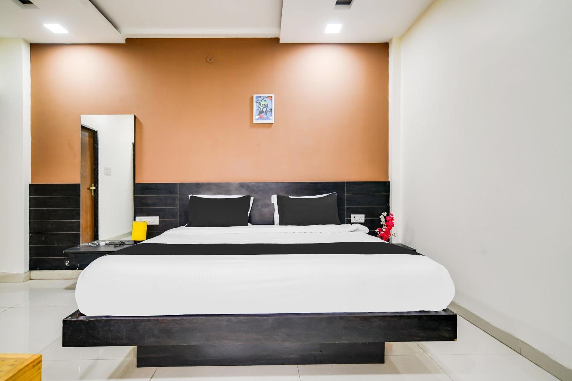 Super Collection O Indore Near Omax City 1 Kanadiya 外观 照片