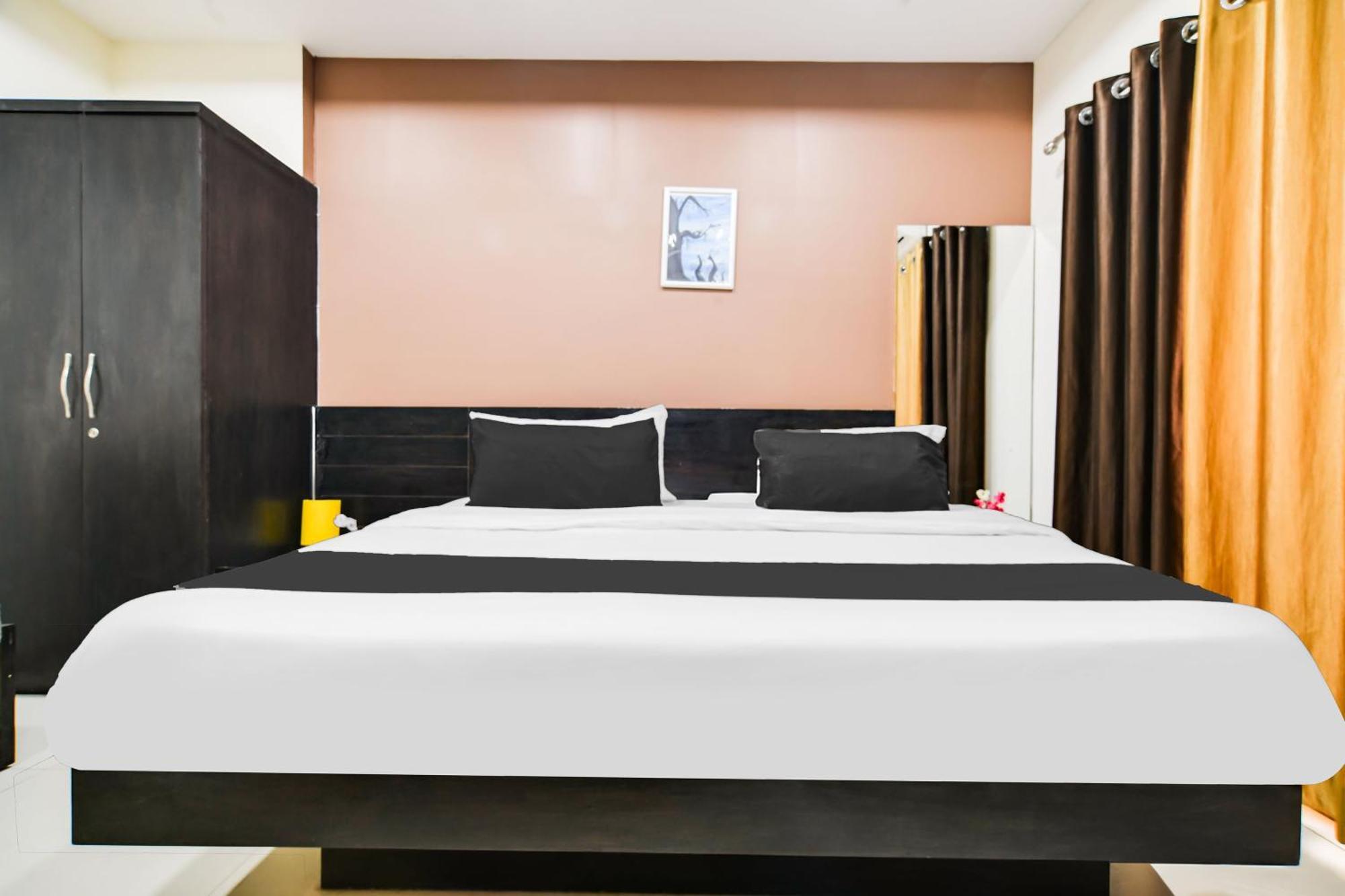 Super Collection O Indore Near Omax City 1 Kanadiya 外观 照片