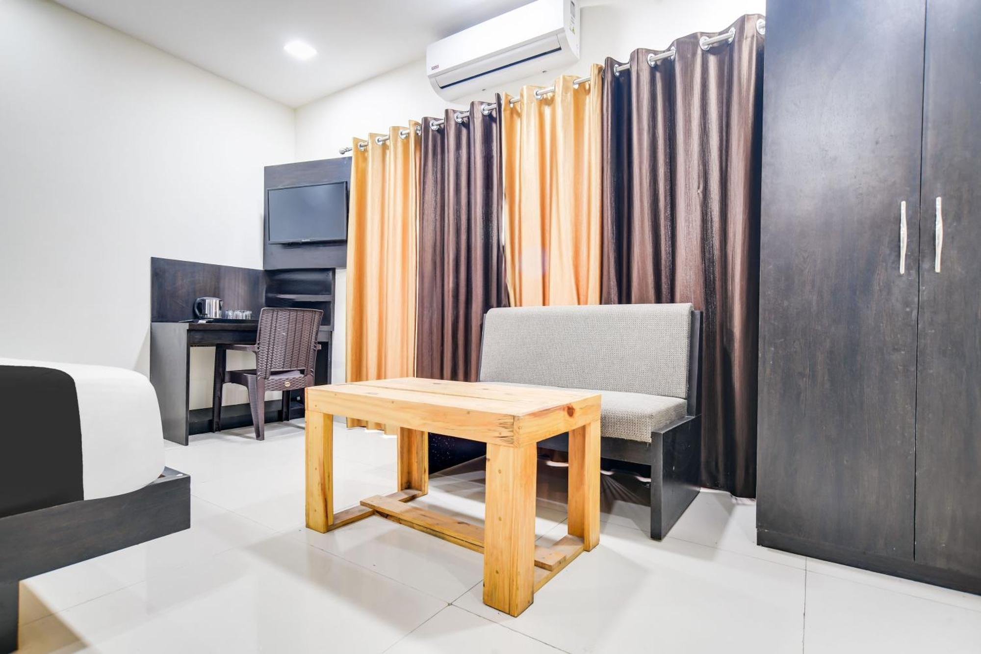 Super Collection O Indore Near Omax City 1 Kanadiya 外观 照片